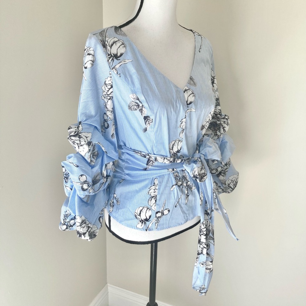 White House Black Market Floral Poplin Wrap Blouse Puff Sleeves Size 8 - Picture 4 of 10